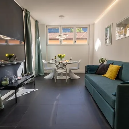 Rent In 1 Como