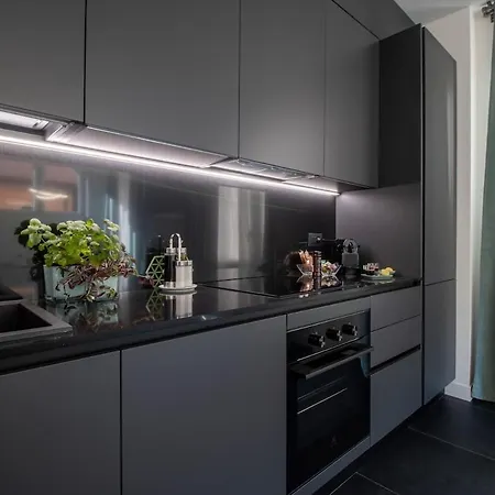 Rent In 1 Como