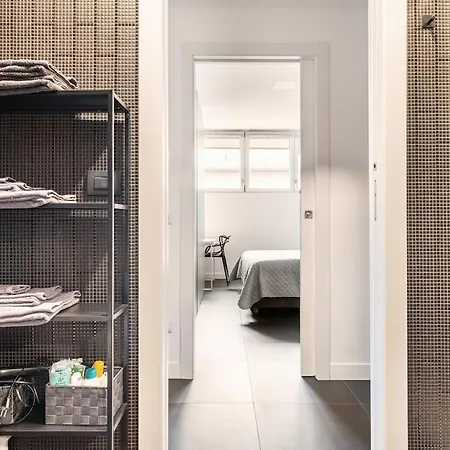 Rent In 1 Como