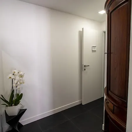 Rent In 1 Apartamento Como